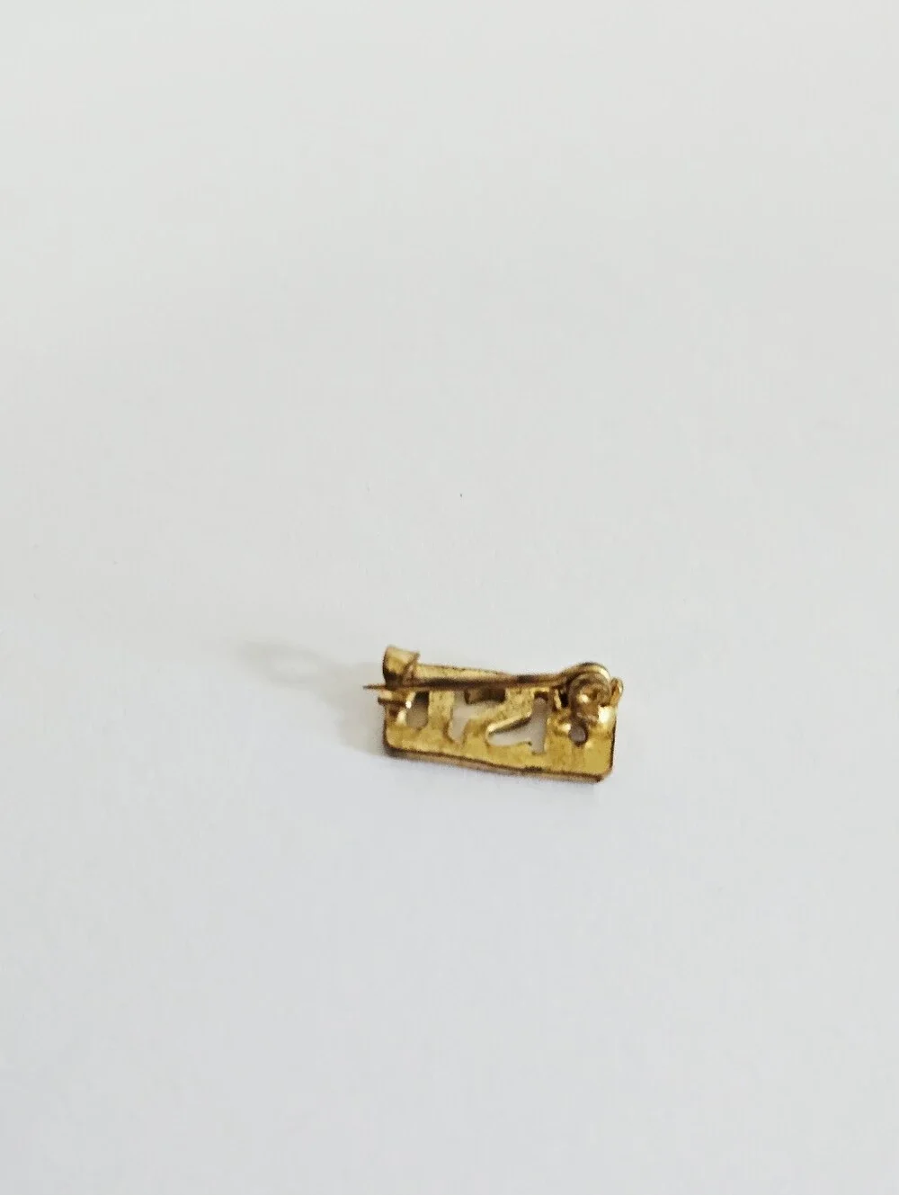 Vintage USO WWII United Service Organizations Gold-Plated Brass Small Lapel Pin